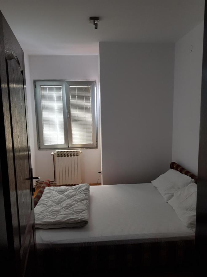 Blue Point Apartment Kragujevac Bagian luar foto