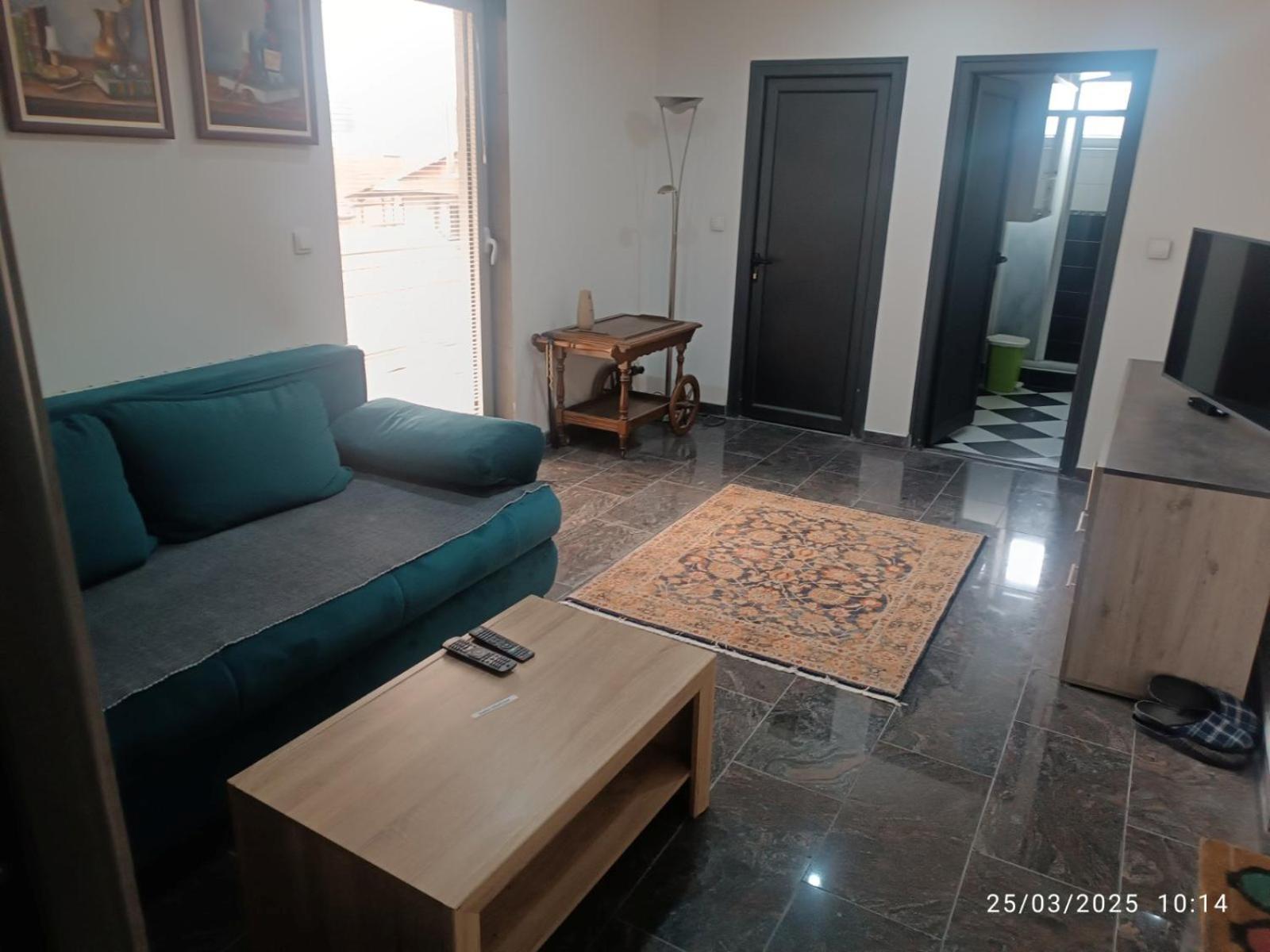 Blue Point Apartment Kragujevac Bagian luar foto