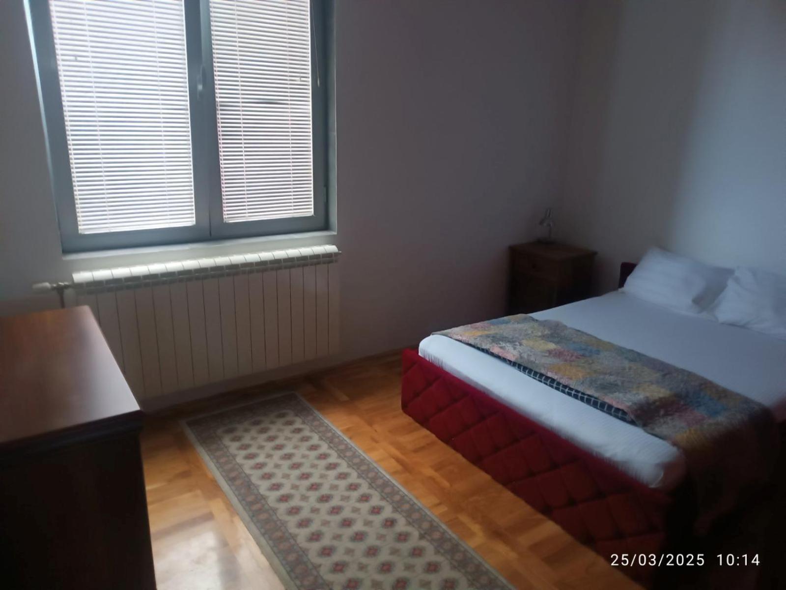 Blue Point Apartment Kragujevac Bagian luar foto